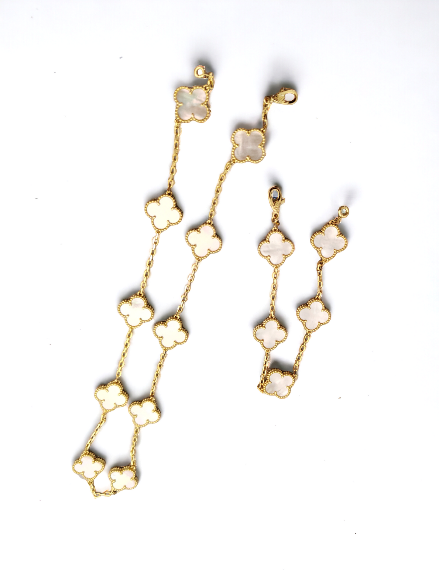 Collar Clovers Nacar Trébol Dorado