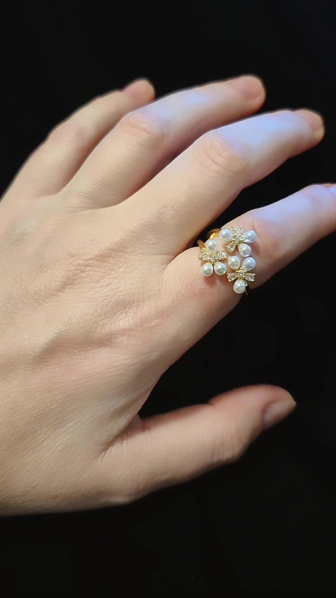 Anillo Ajustable Flores de Perla - Baño de Oro 18k