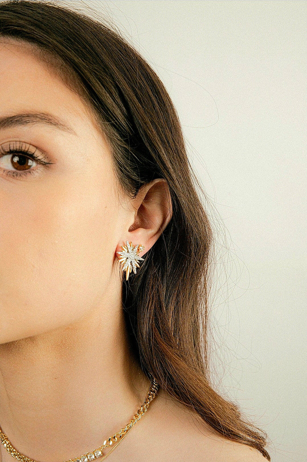 Aros Estrella Bicolor en Oro y Rodio – Zirconias Cúbicas Brillantes