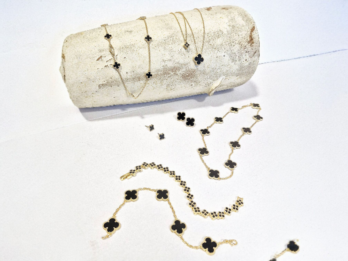 Cadena Clover Onix Trébol - Baño Oro 18k