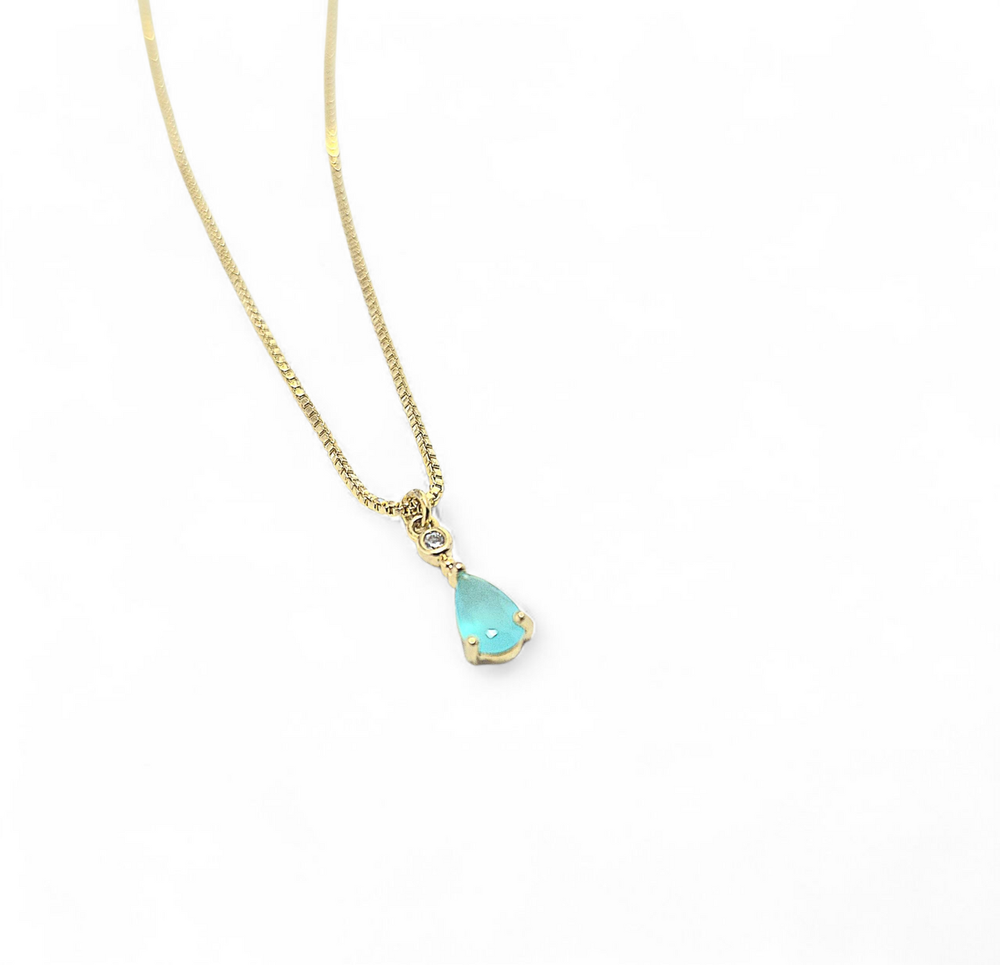Collar Gota Turquesa con Baño de Oro 18k