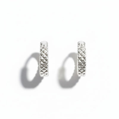Aros Huggie Texturizada - Baño de Plata