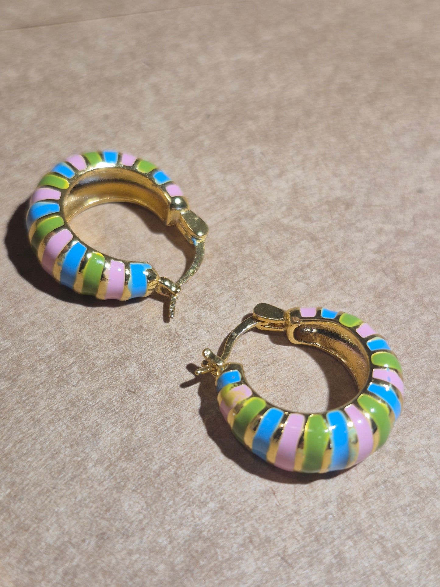 Argollas Esmaltadas Rayadas Multi