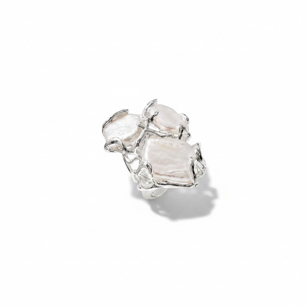 Anillo Tres Perlas Barrocas – Baño de Plata