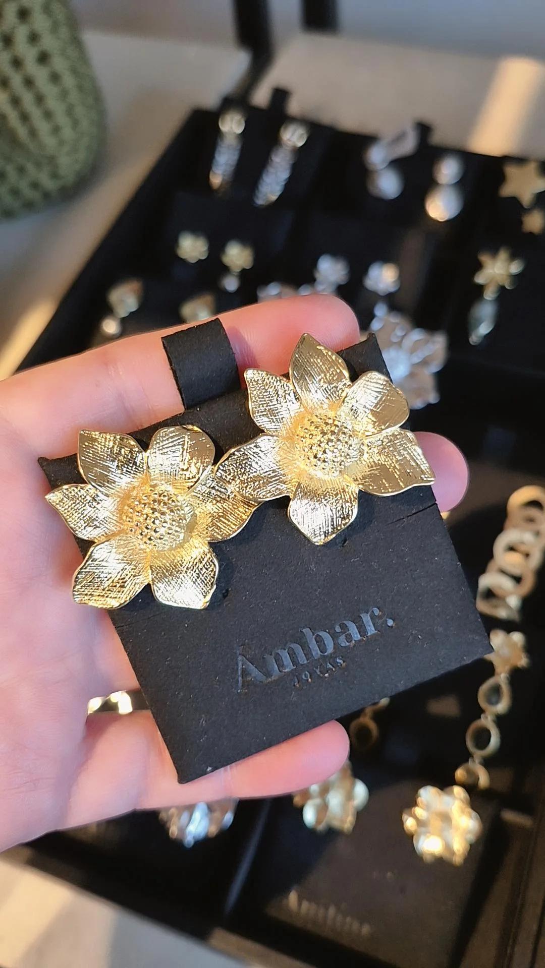 Aros Flor de Loto -  Baño de Oro 