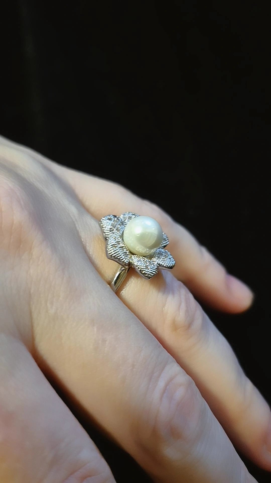 Anillo Magnolia Real Perla - Baño de Rodio