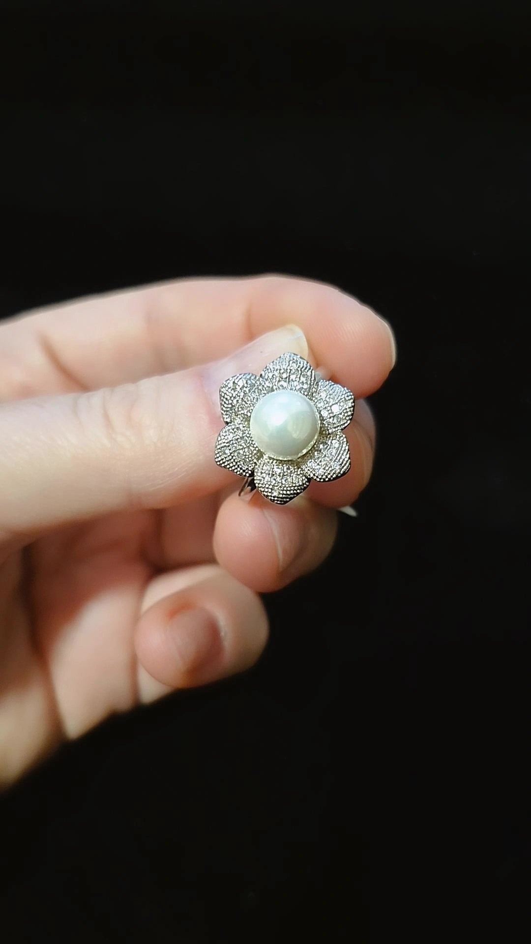Anillo Magnolia Real Perla - Baño de Rodio