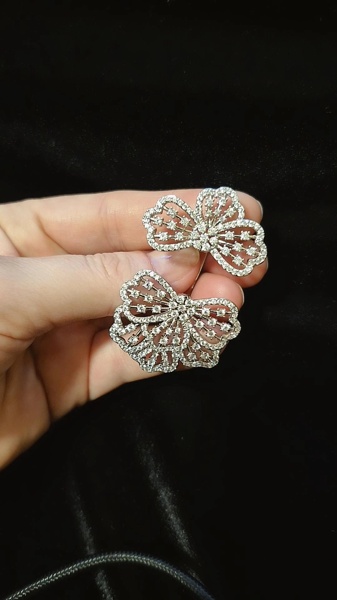 Anillo Doble Flor Encaje Ajustable – Baño de Rodio