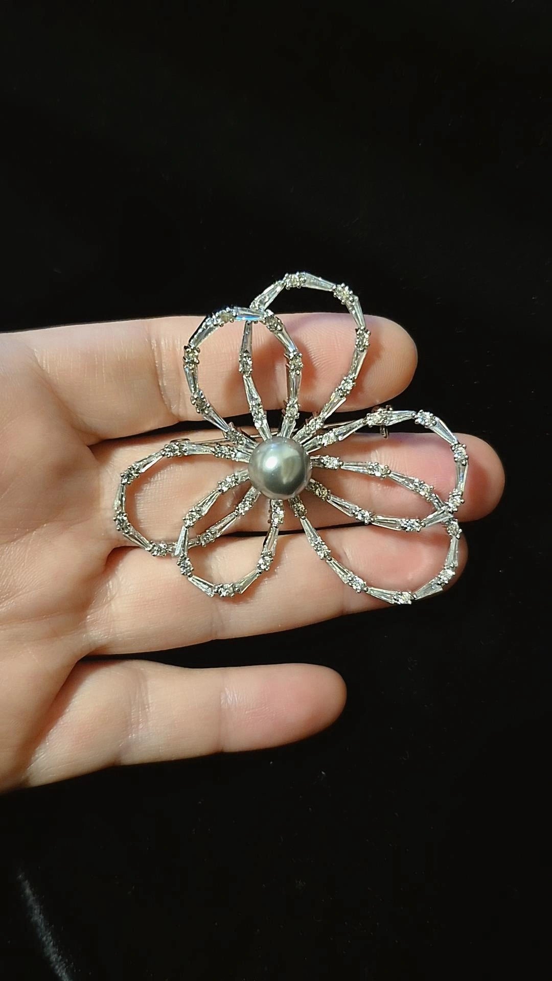 Prendedor Broche Flor Perlas Baño de Rodio
