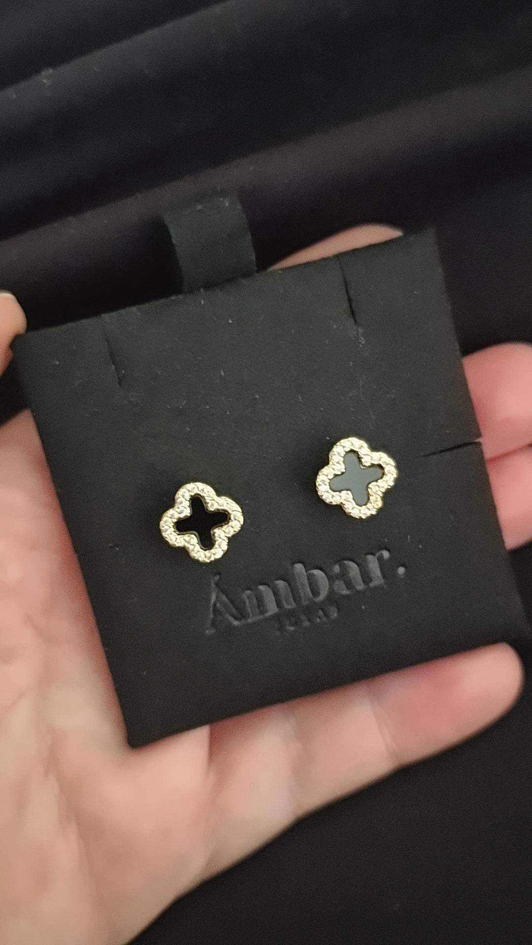 Aros Clover Negro Halo - Baño de Oro 18k