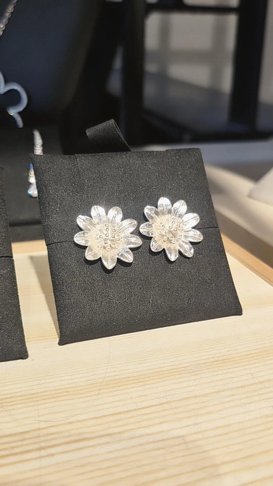 Aros Flor Margarita Botánica Baño de Plata