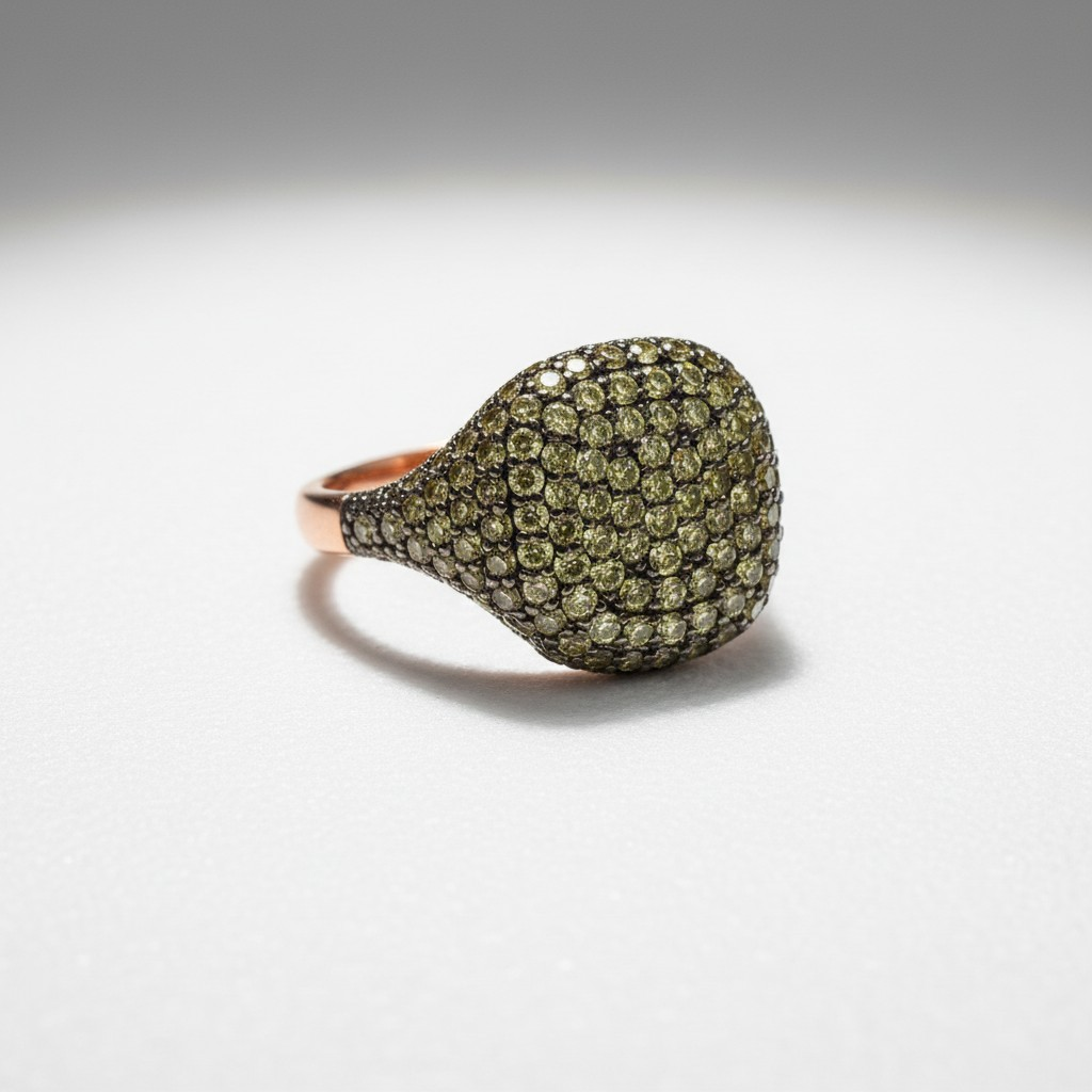 Anillo Sello Oliva Pavé – Baño de Oro 18k