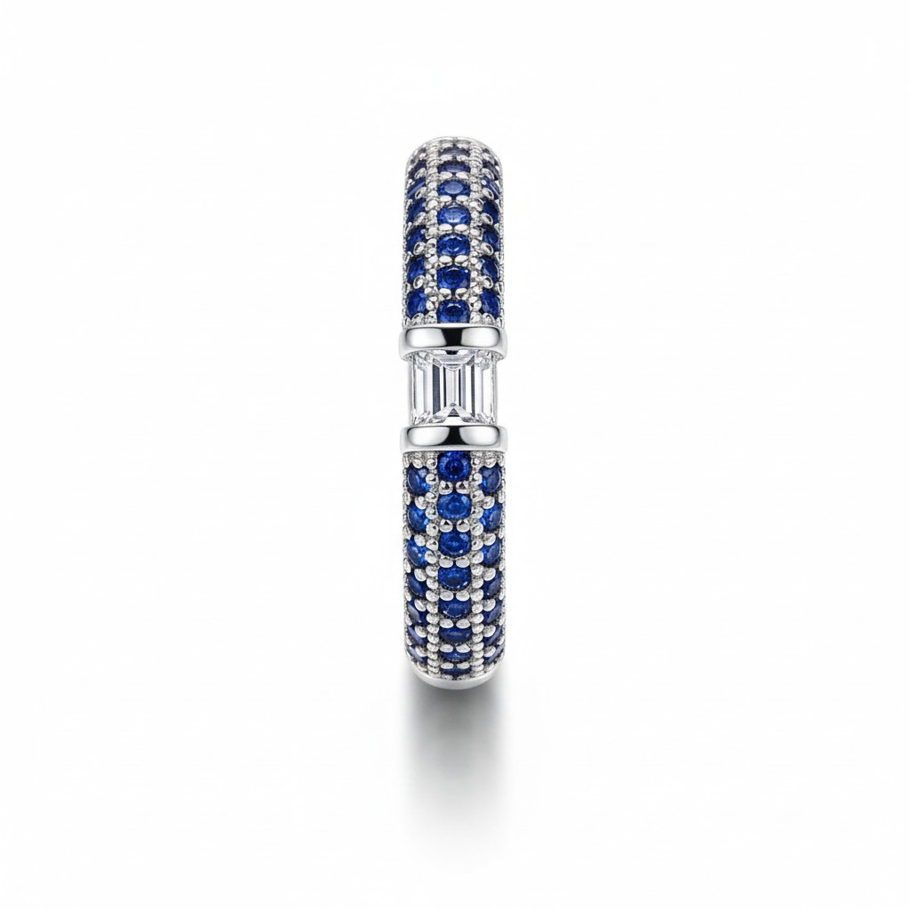 Anillo Zafiro Pavé & Emerald Cut – Baño de Rodio