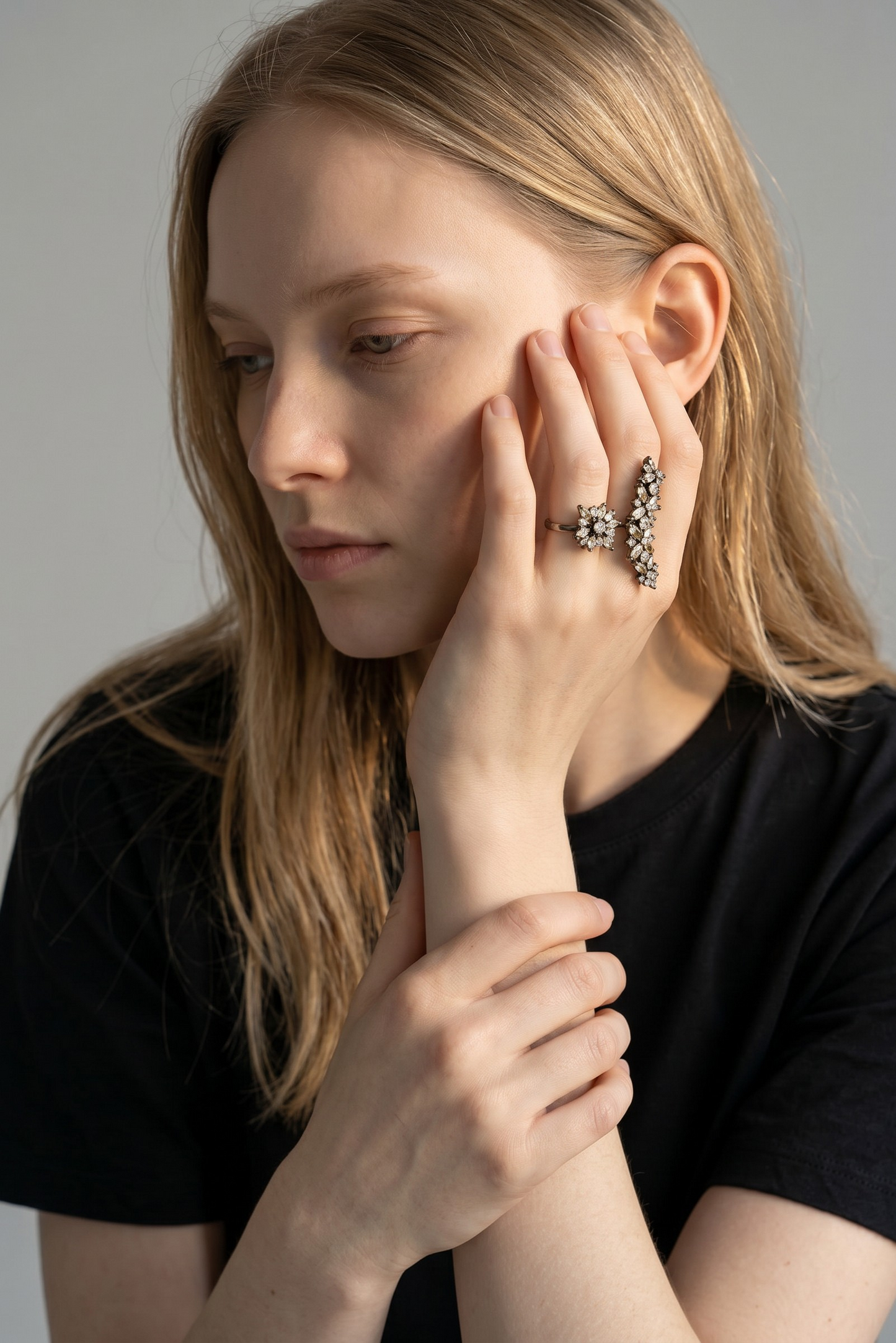 Anillo Flores Gala Black – Rodio Negro