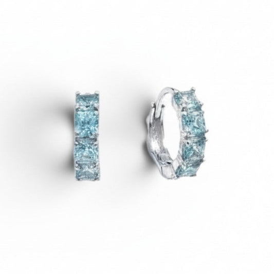 Argollas Circonitas Celestes 12mm – Baño de Rodio