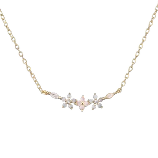 Collar Floral Pastel con Baño de Oro