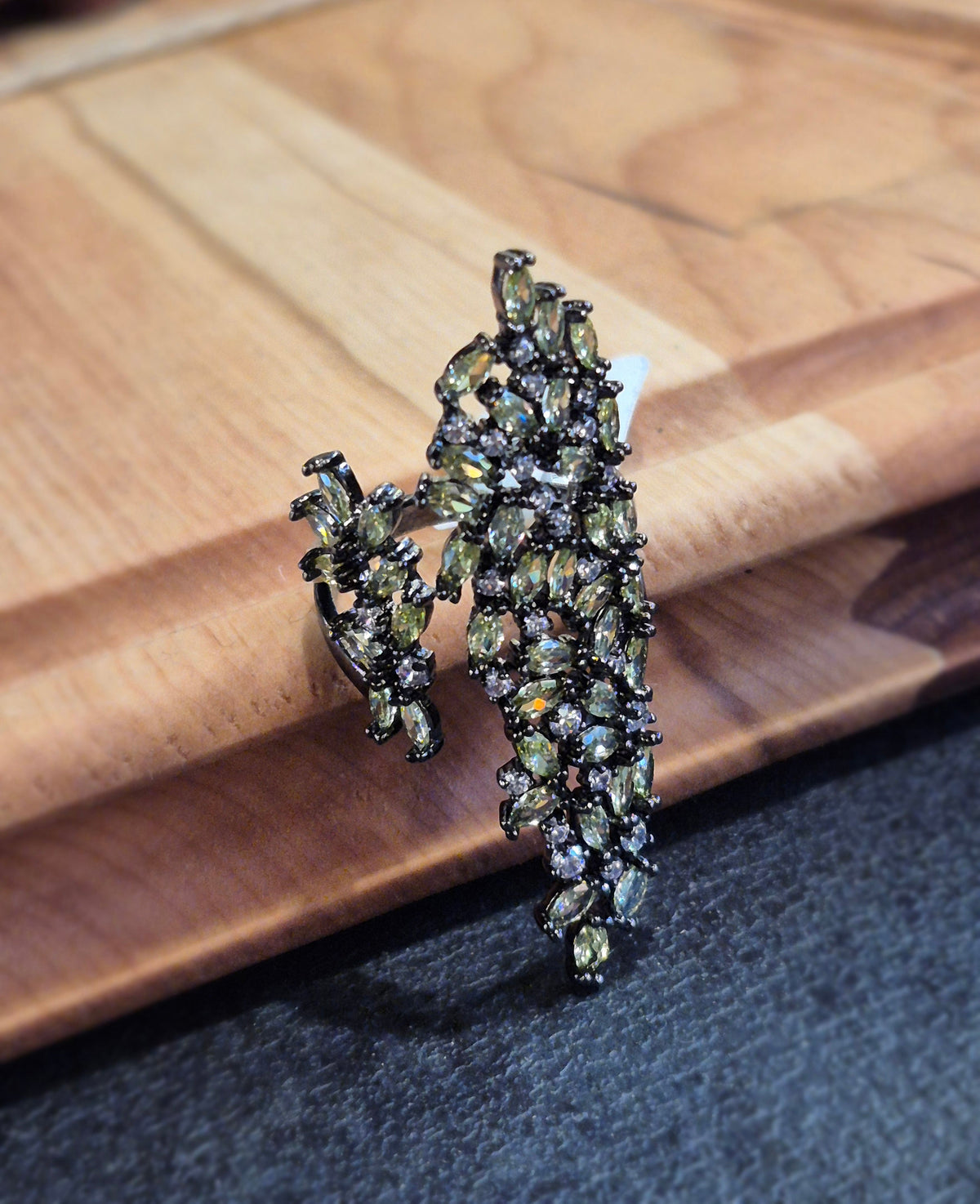 Anillo Hojas Ajustable Multicolor – Baño de Rodio - Ámbar Joyas (foto 3)