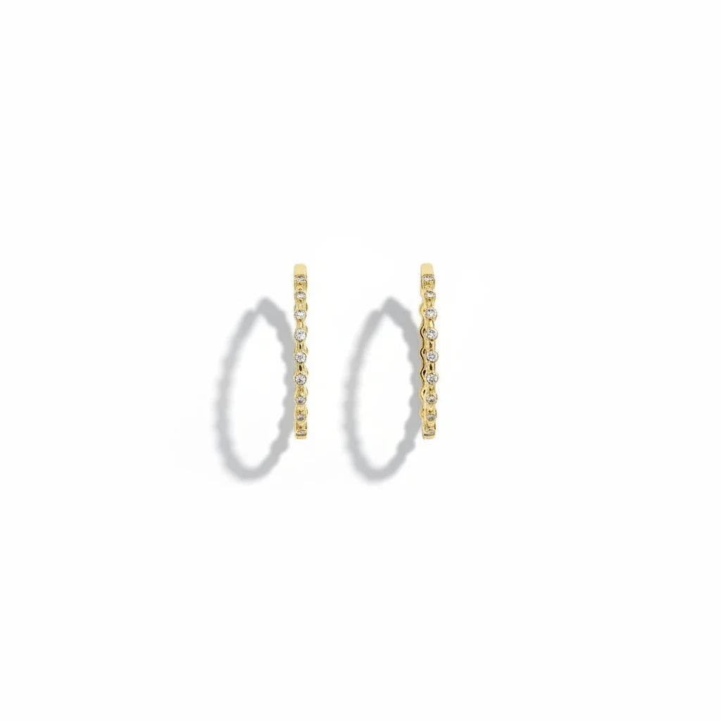 Argollas Ámbar Joyas bañadas en oro de 18k con circones en engaste bezel para un estilo elegante y minimalista