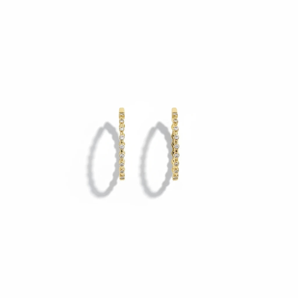 Argollas Ámbar Joyas bañadas en oro de 18k con circones en engaste bezel para un estilo elegante y minimalista