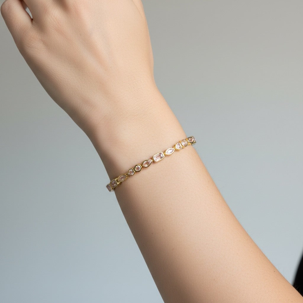 Pulsera Tennis Bezel Circones Blancos – Baño de Oro - Ámbar Joyas (foto 2)