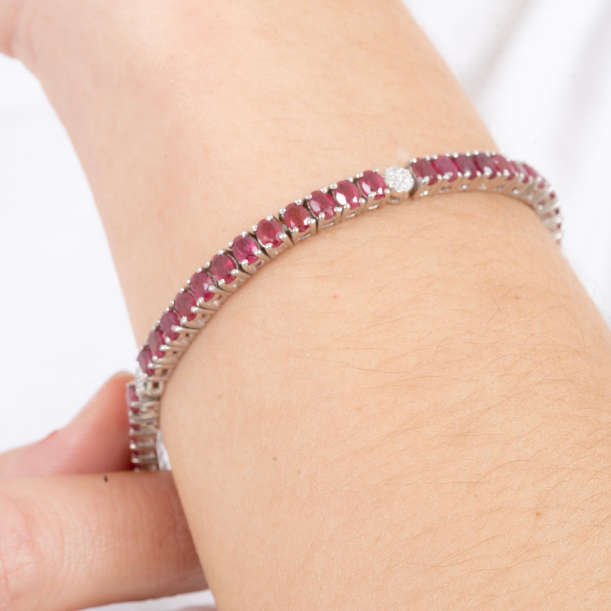 Pulsera Tennis Rubíes Naturales Ovalados Pavé – Plata 925 - Ámbar Joyas (foto 6)