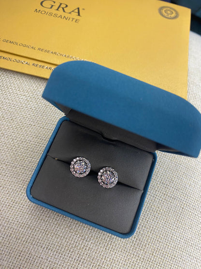 Aros Studs Moisanita con Corona