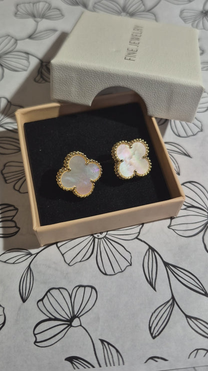 Aros Clovers Nacar Trébol - Baño Oro 18k