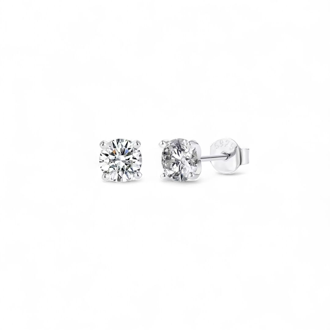 Aros Stud Moissanita 4mm en Plata 925 | Montura Martini 4 Grifas