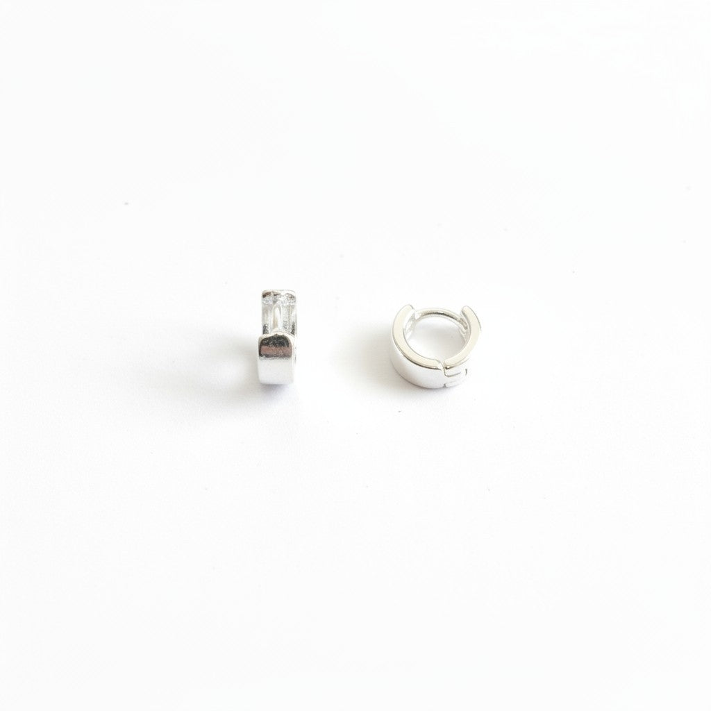 Aros Huggie Mini Lisa - Baño de Plata