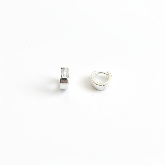 Aros Huggie Mini Lisa - Baño de Plata