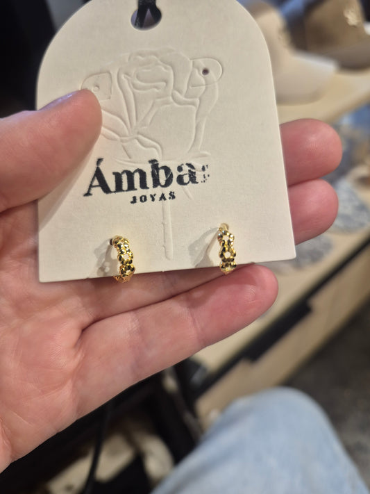 Aros Mini Argolla con Charm Dorado Pequeña
