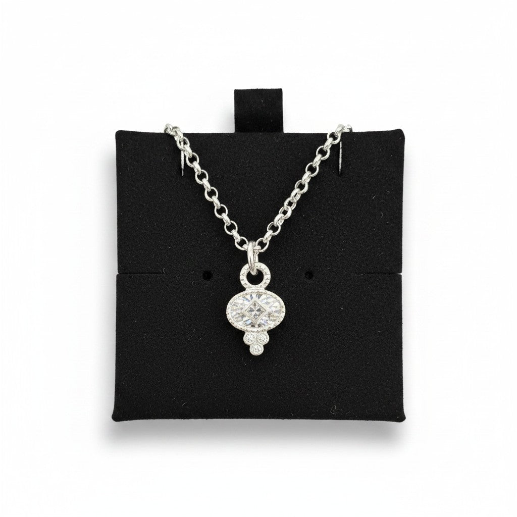 Collar Medalla Oval Circones – Baño de Plata - Ámbar Joyas