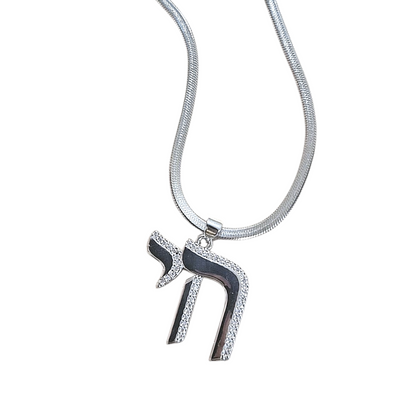Collar Jai con Zirconias – Símbolo de Vida y Protección