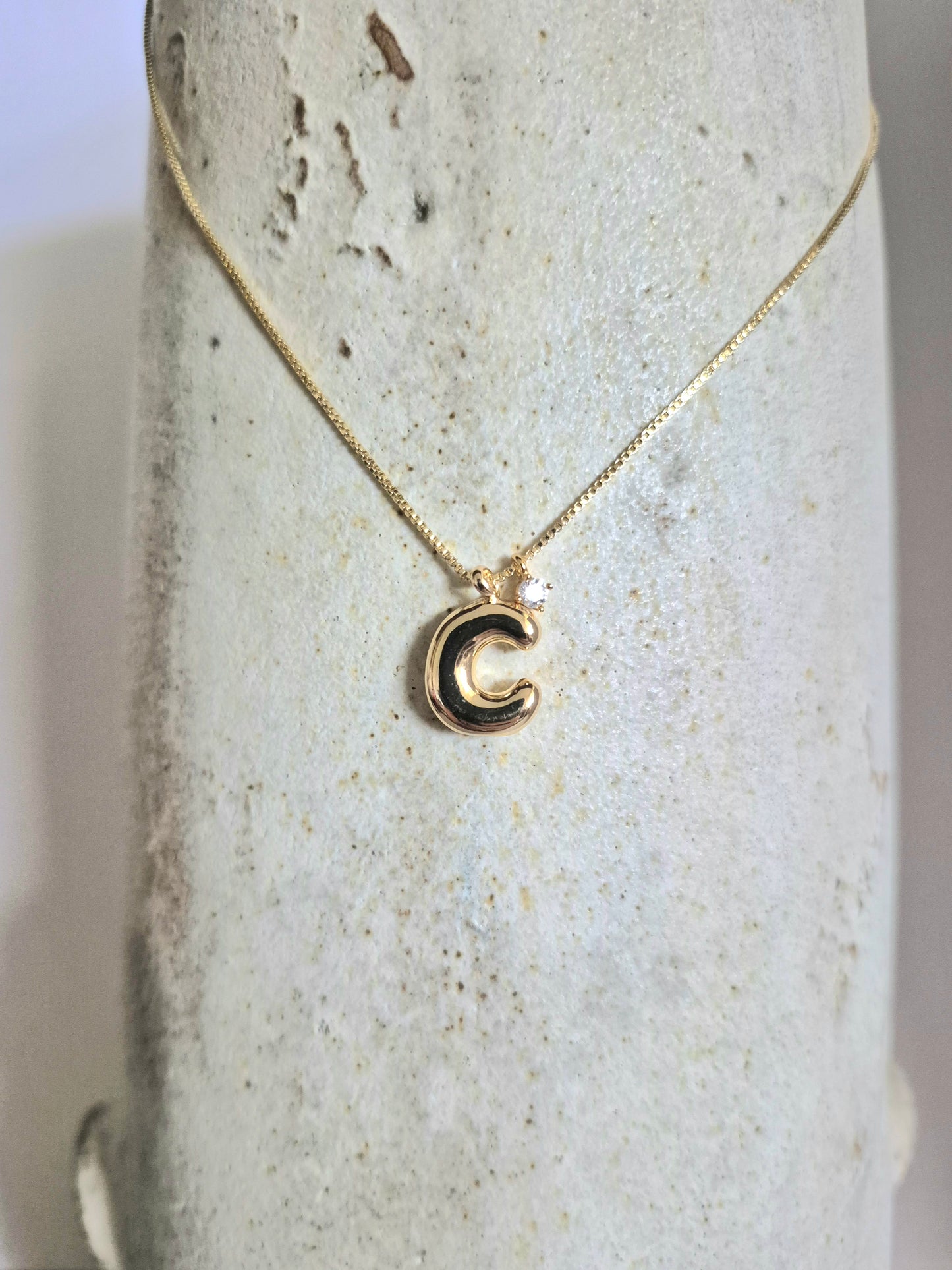 Collares con Inicial Bubble Dorado