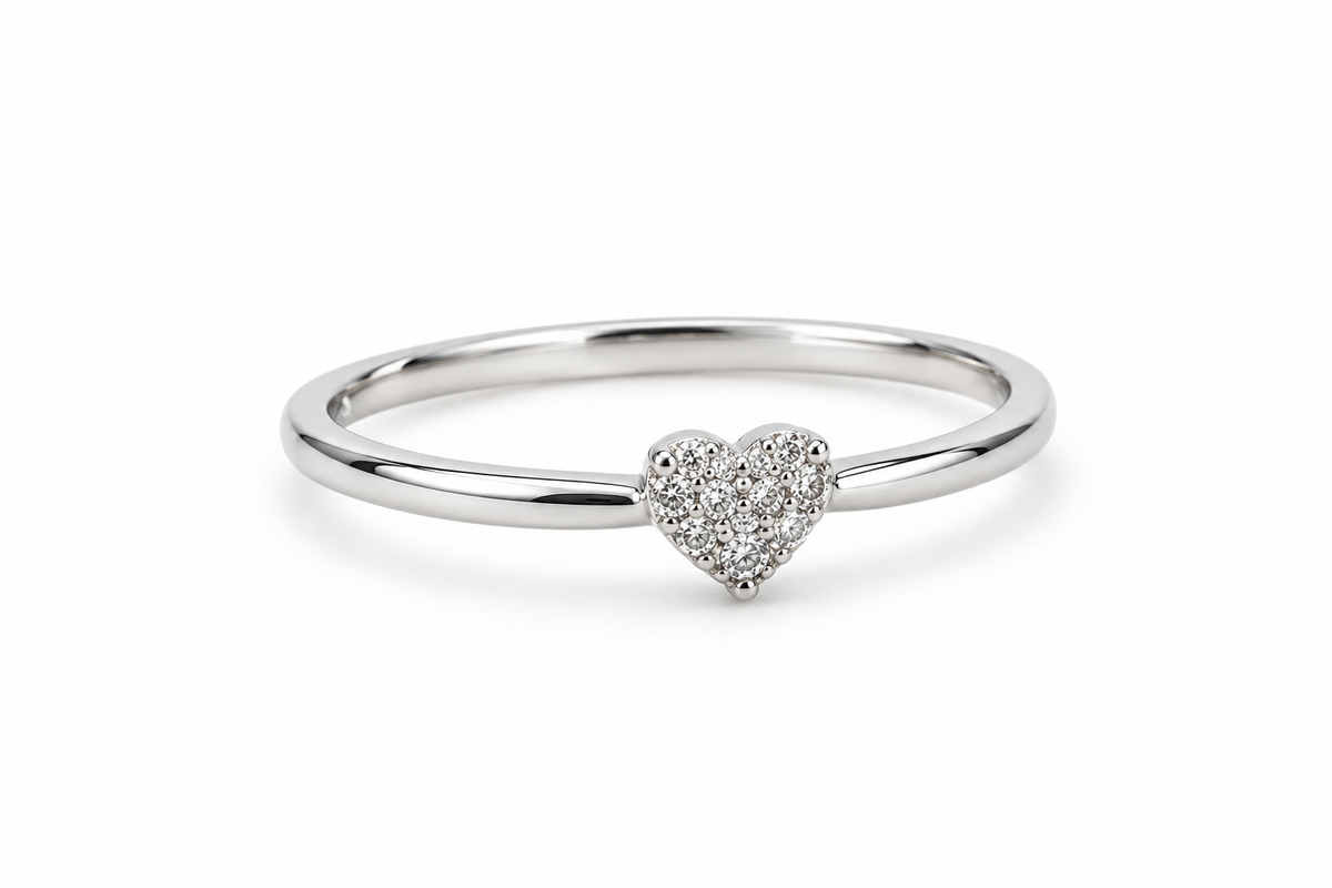 Anillo Corazón con Circones – Baño de Plata