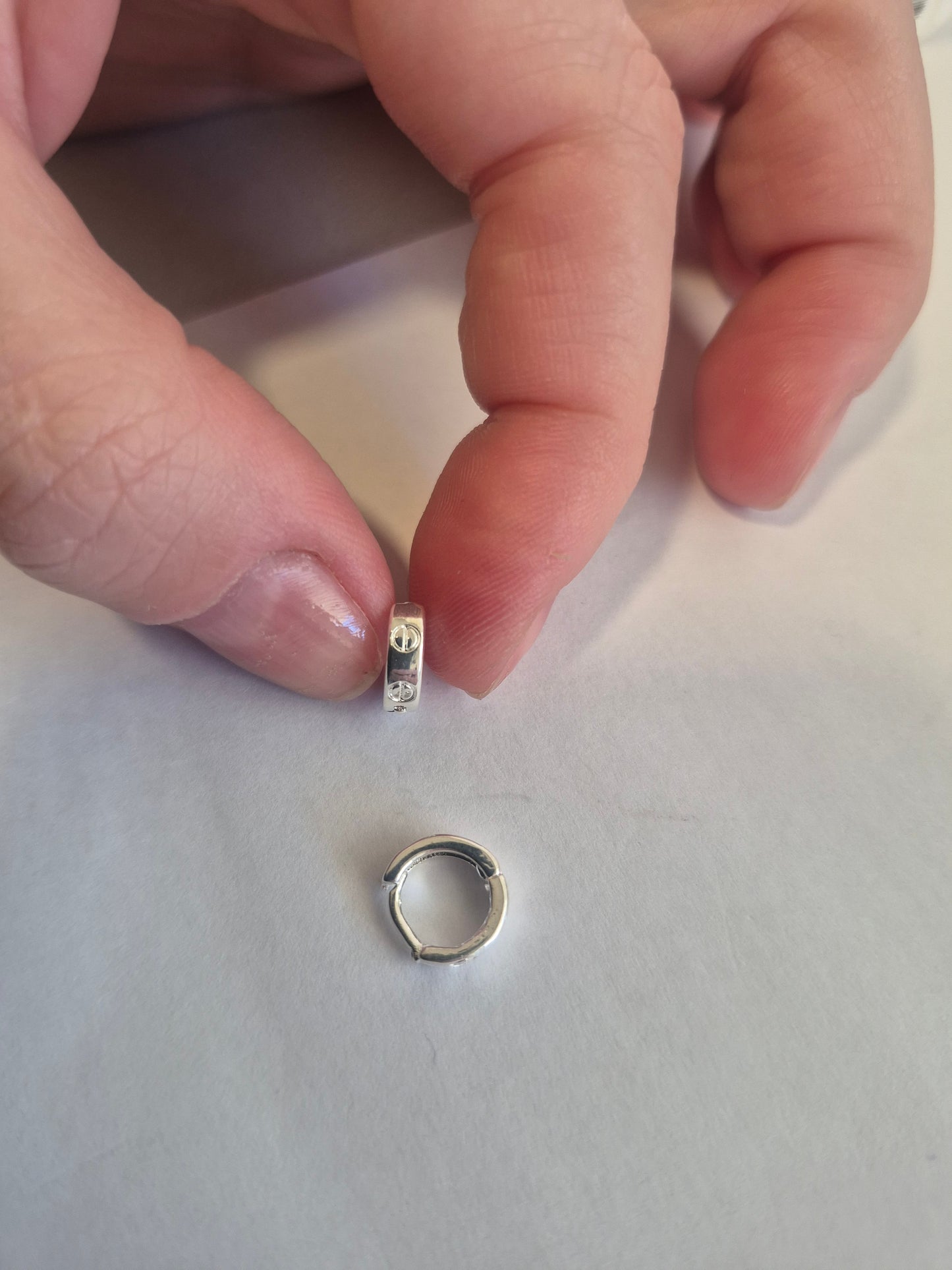 Aros Huggie Tornillo - Baño de Plata