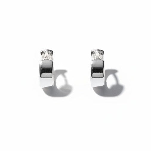 Aros Huggie Mini Lisa - Baño de Plata