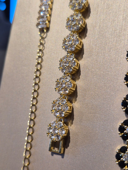 Collar de Flores con Circonitas Dorado - Oro 18k