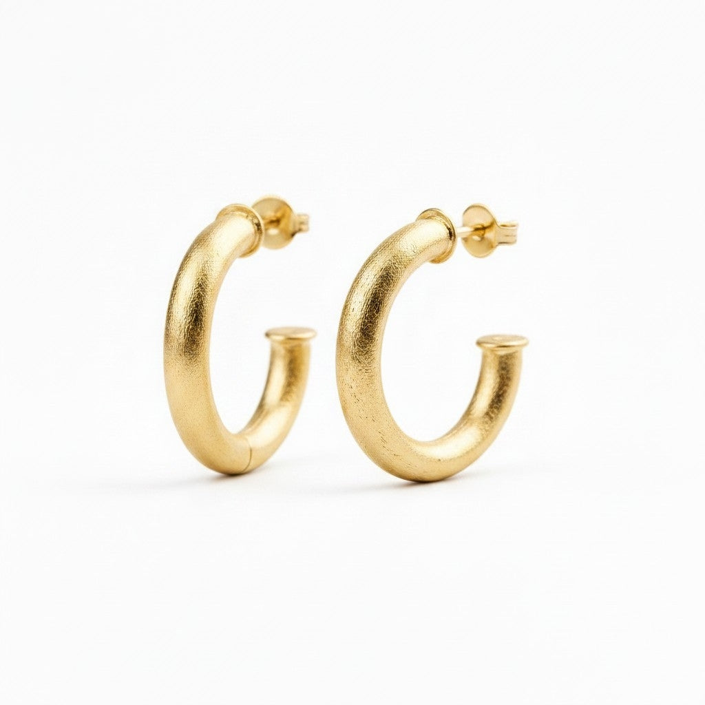 Aros Argolla Gruesa Satinada Mediana - Baño de Oro 18k