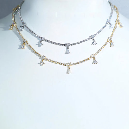 Collar Tennis con Dijes de Circonitas – Baño de Oro *