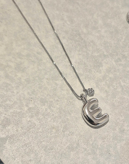 Collares con Inicial Bubble Plateado
