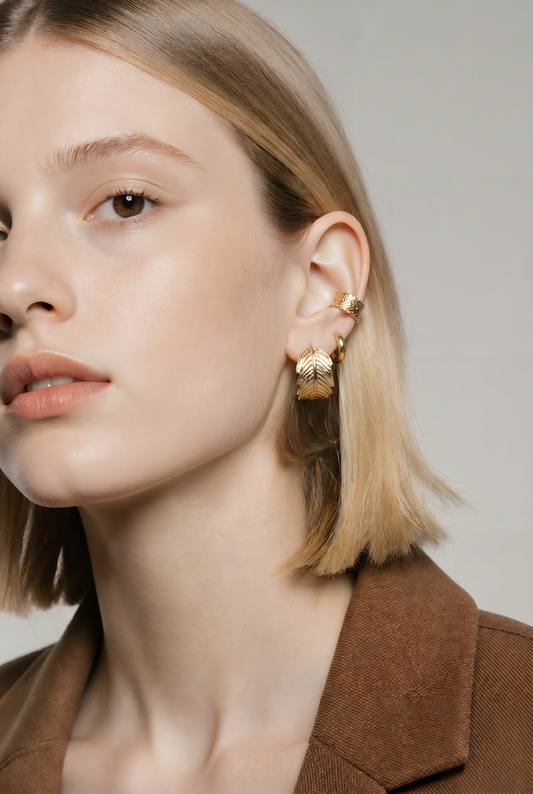 Aros Hoja Pluma Dorada - Baño de Oro 18k