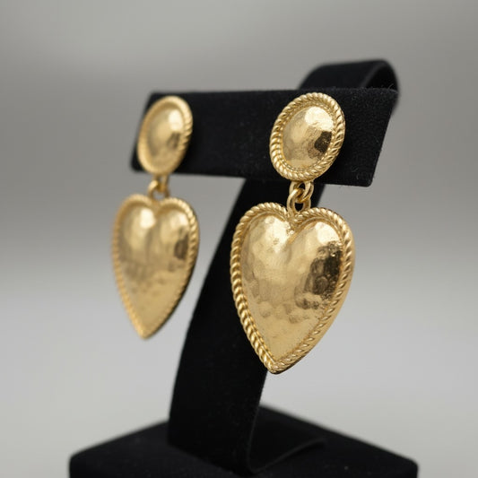 Aros Corazones Martillado - Baño de Oro 18k